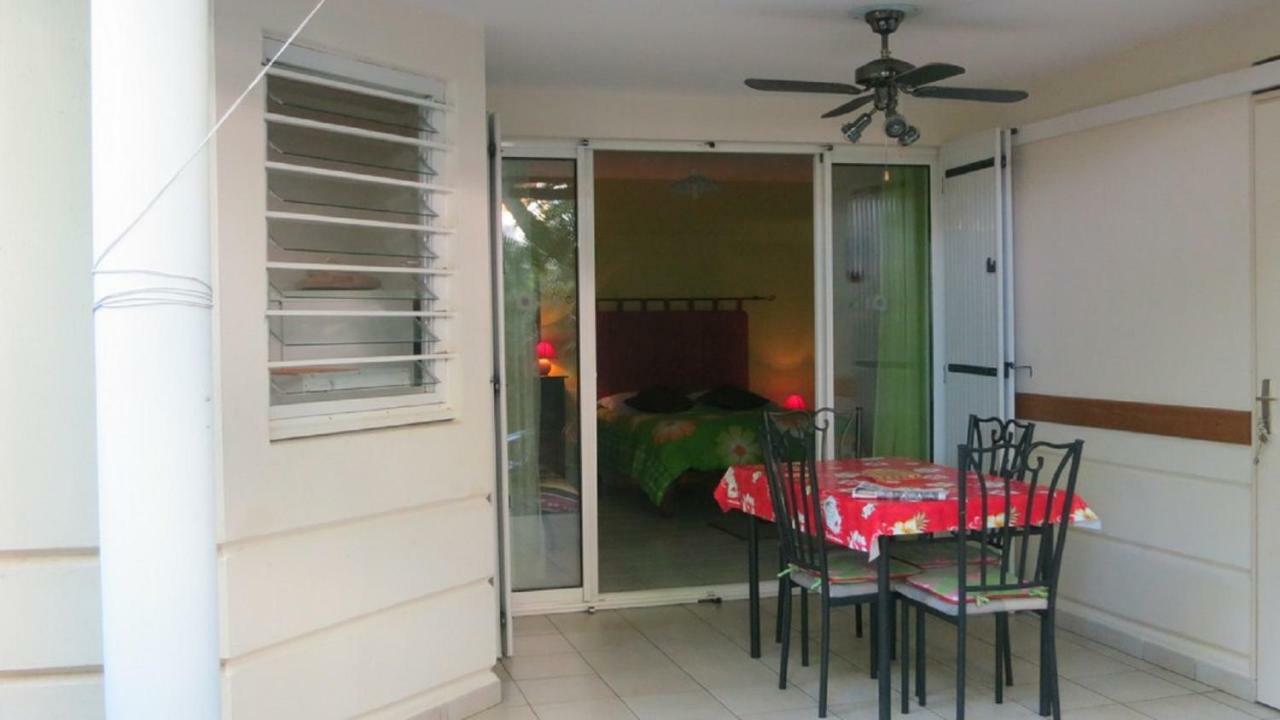 Baliste Jardin De Corail Apartment แซ็งต์-จีลส์-เลส์-แบ็งส์ ภายนอก รูปภาพ