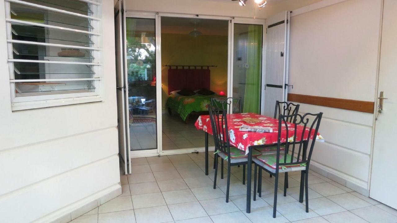 Baliste Jardin De Corail Apartment แซ็งต์-จีลส์-เลส์-แบ็งส์ ภายนอก รูปภาพ