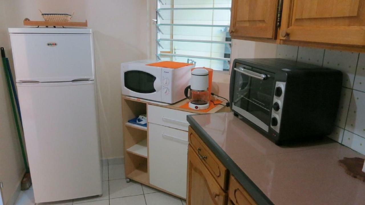 Baliste Jardin De Corail Apartment แซ็งต์-จีลส์-เลส์-แบ็งส์ ภายนอก รูปภาพ