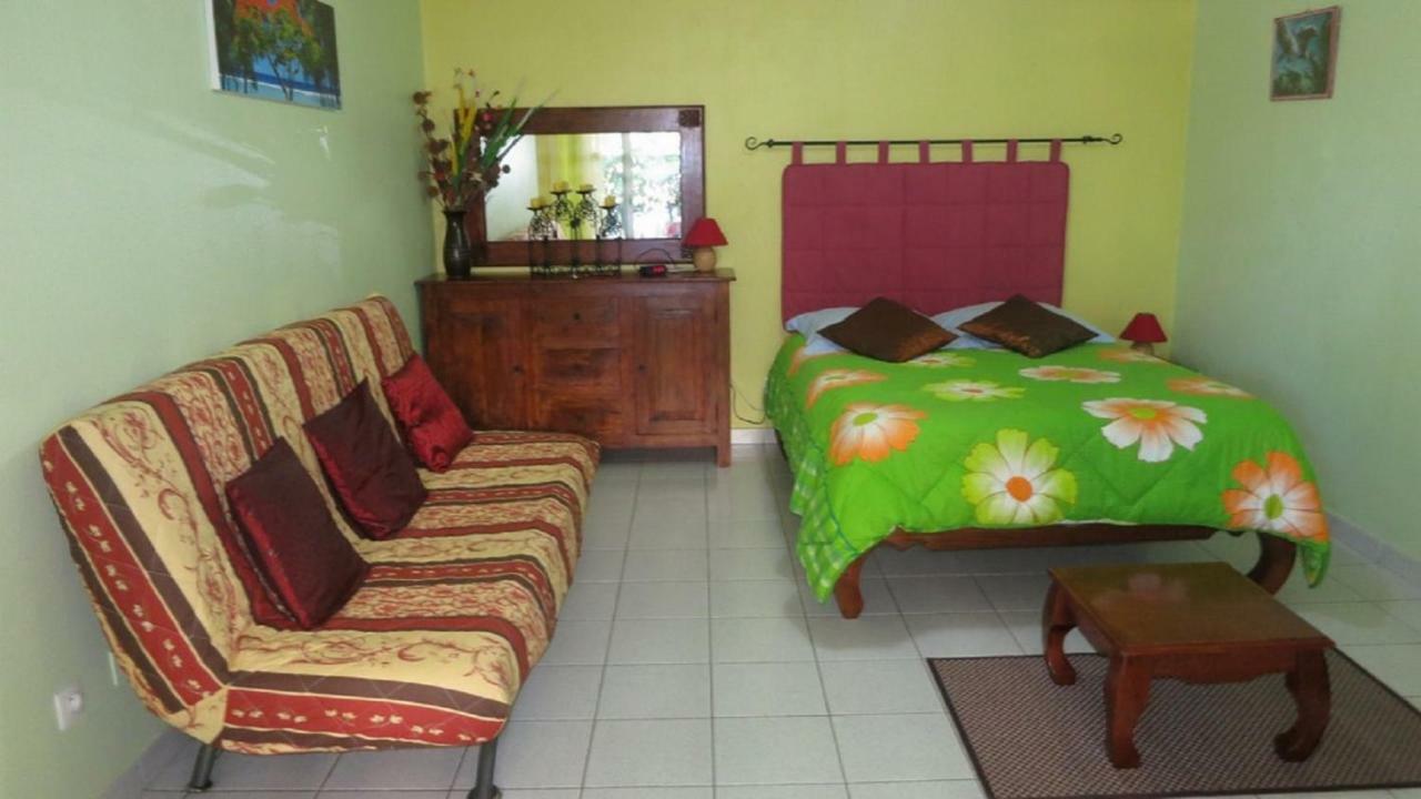 Baliste Jardin De Corail Apartment แซ็งต์-จีลส์-เลส์-แบ็งส์ ภายนอก รูปภาพ
